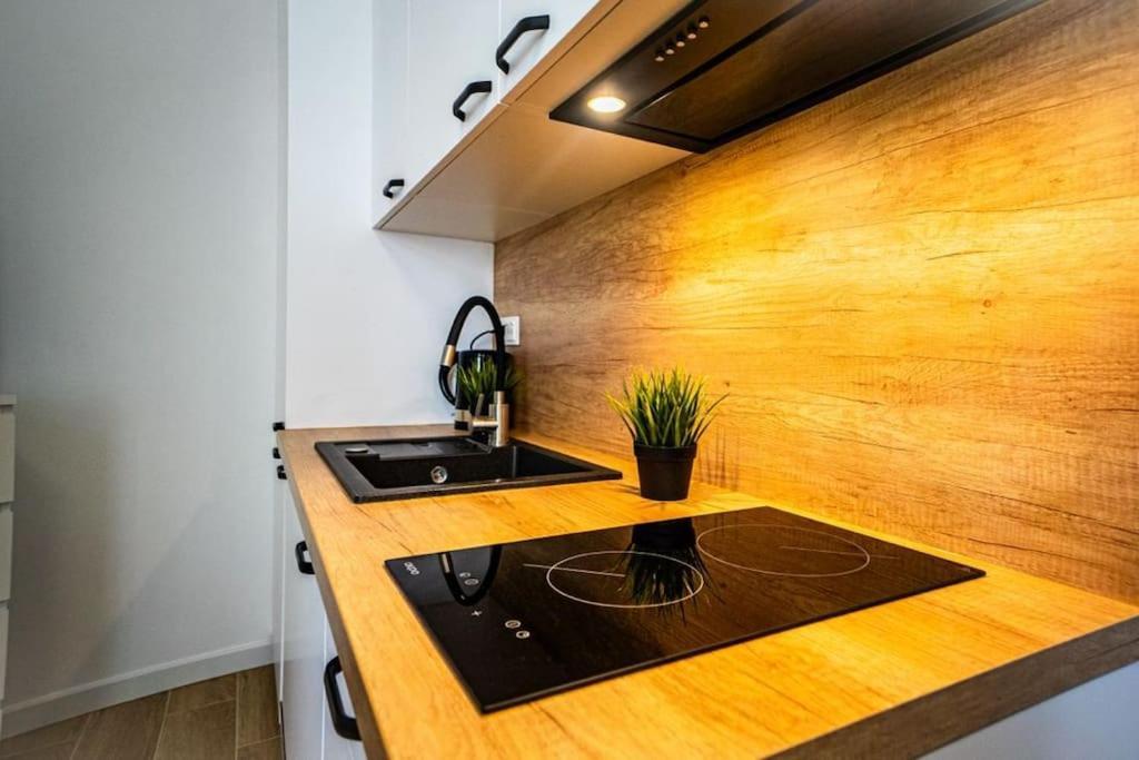 Lovely Apartment In ワルシャワ エクステリア 写真